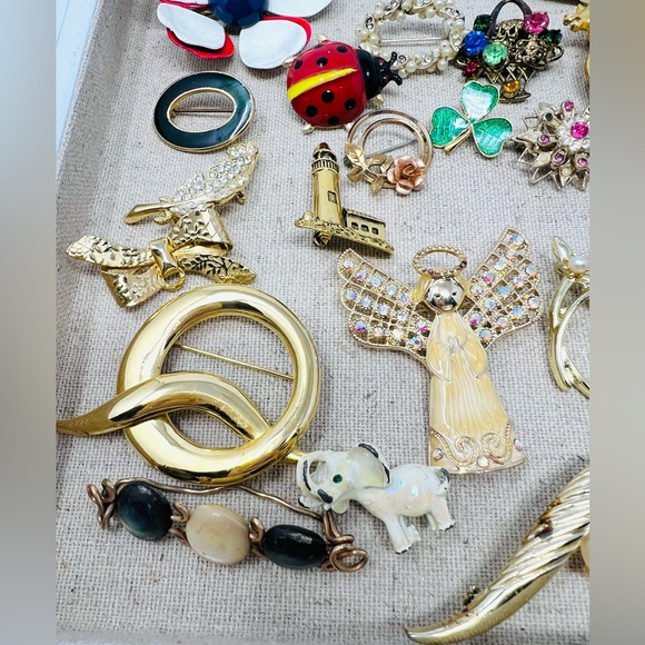 Vintage & Modern Gold & Silver Tone Assorted  Rhinestones Brooch Lot 70 - Picture 7 of 16